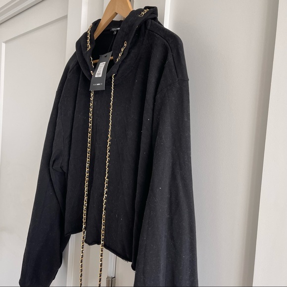 Black cropped hoodie with gold chain drawstring pulls - Picture 5 of 11